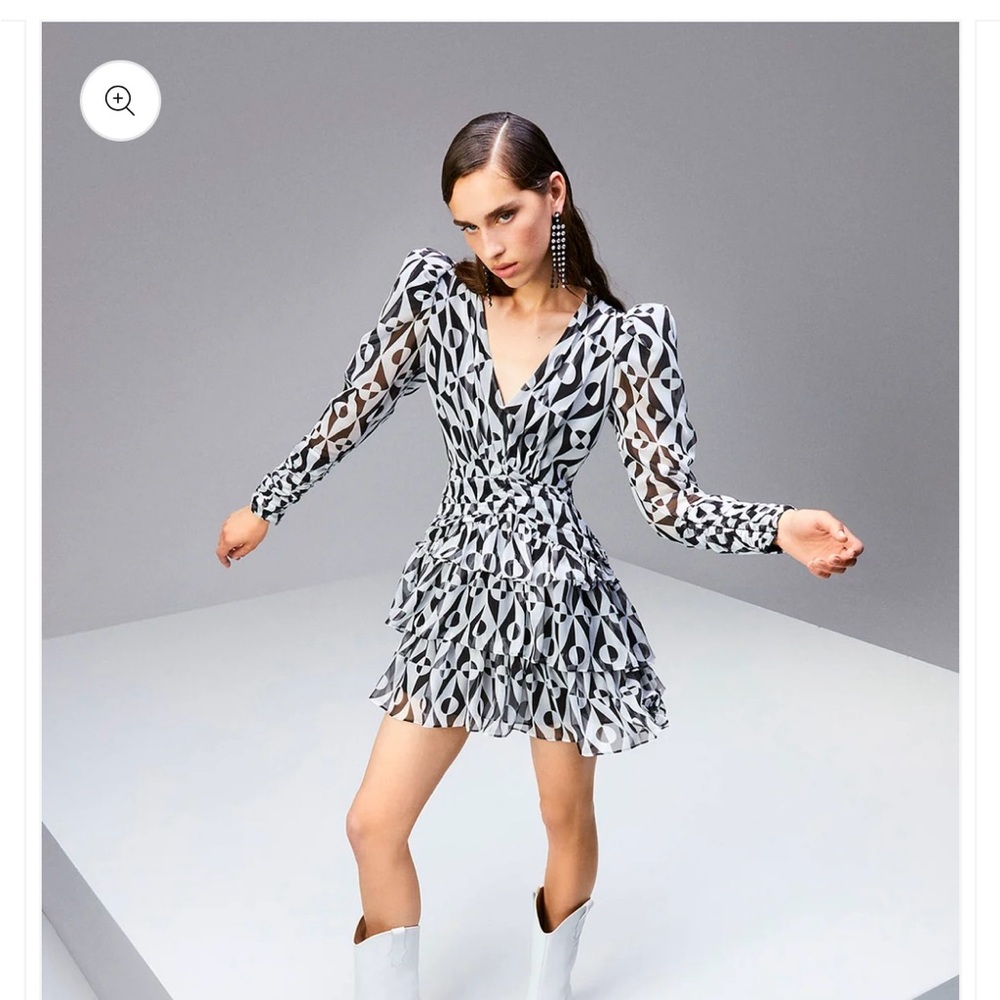 NWT Nocturne Australia Geometric Black and White Dress